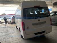 Nissan Urvan Pasajeros 2023 4p L4/2.5 Man 12/Pas Paq. Seg. IMG_6445
