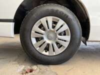 Nissan Urvan Pasajeros 2023 4p L4/2.5 Man 12/Pas Paq. Seg. 2023 Nissan Urvan Pasajeros Venta Llantas 1