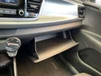 Kia Rio 2023 5p LX L4/1.6 Aut 2023 Kia Rio Venta Interiores 17