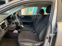 Kia Rio 2023 5p LX L4/1.6 Aut 2023 Kia Rio Venta Interiores 19