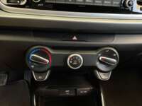 Kia Rio 2023 5p LX L4/1.6 Aut 2023 Kia Rio Venta Interiores 10