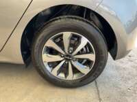 Kia Rio 2023 5p LX L4/1.6 Aut 2023 Kia Rio Venta Llantas 4