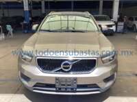 Volvo XC40 2022 5p Momentum T4 L4/2.0/T Aut 2022 Volvo XC40 Ingreso Exteriores 1