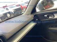 Volvo XC40 2022 5p Momentum T4 L4/2.0/T Aut 2022 Volvo XC40 Ingreso Interiores 21