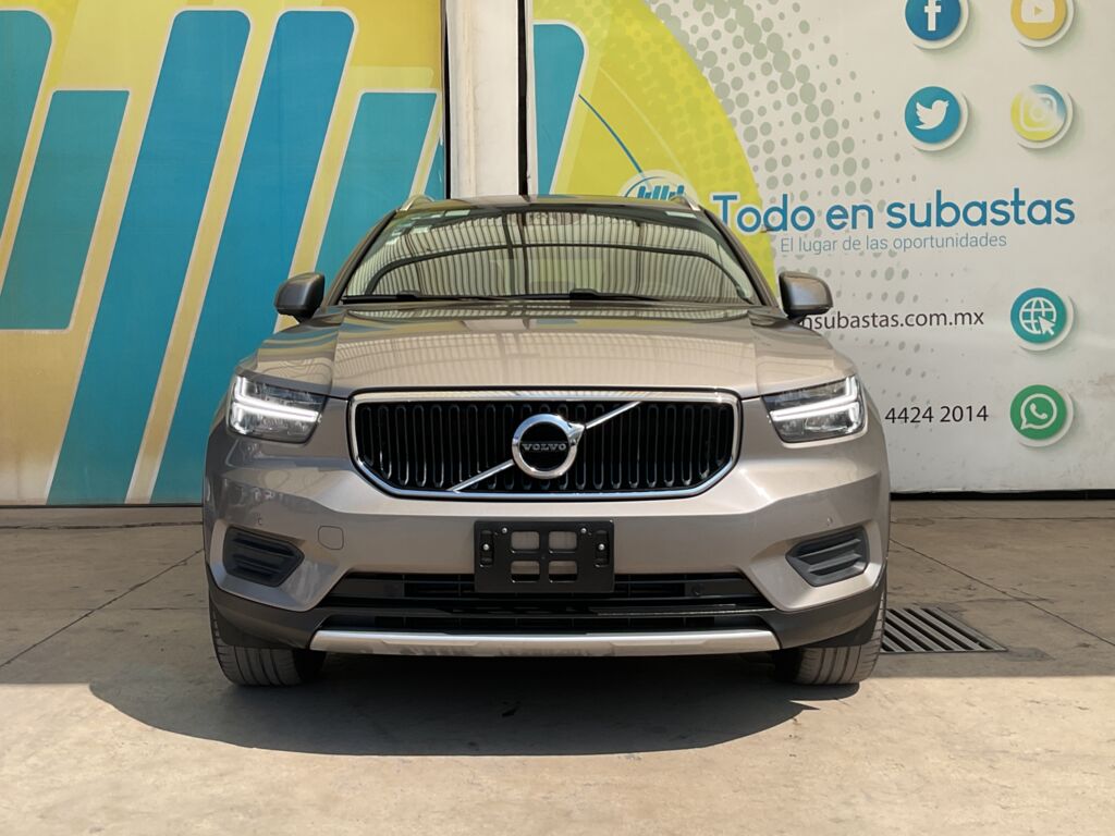 Volvo XC40 2022 5p Momentum T4 L4/2.0/T Aut 2022 Volvo XC40 Venta Exteriores 2