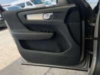 Volvo XC40 2022 5p Momentum T4 L4/2.0/T Aut 2022 Volvo XC40 Venta Interiores 19