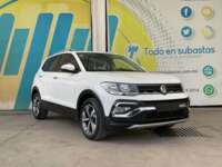 Volkswagen T-Cross 2022 5p Trendline L4/1.6 Tiptronic 2022 Volkswagen T-Cross Venta Exteriores 3