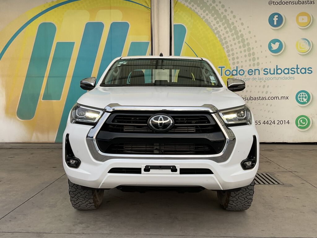 Toyota Hilux 2022 4p Doble Cabina Diesel L4/2.8/T Aut 4X4  2022 Toyota Hilux Venta Exteriores 2