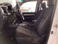 Toyota Hilux 2022 4p Doble Cabina Diesel L4/2.8/T Man 4X4 2022 Toyota Hilux Venta Interiores 17