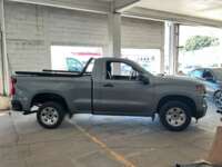 Chevrolet Silverado 2024 2p Cabina Regular 4x2 V8/5.3 Aut IMG_2349