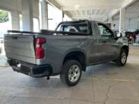 Chevrolet Silverado 2024 2p Cabina Regular 4x2 V8/5.3 Aut IMG_2350