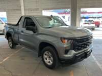 Chevrolet Silverado 2024 2p Cabina Regular 4x2 V8/5.3 Aut IMG_2348