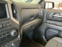 Chevrolet Silverado 2024 2p Cabina Regular 4x2 V8/5.3 Aut IMG_2364