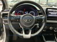 Kia Rio 2021 5p HB LX L4/1.6 Man     IMG_0892
