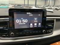 Kia Rio 2021 5p HB LX L4/1.6 Man     IMG_0898