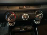 Kia Rio 2021 5p HB LX L4/1.6 Man     2021 Kia Rio Venta Interiores 9