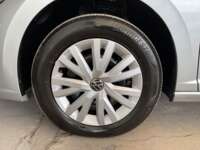 Volkswagen Jetta 2023 4p Trendline L4/1.4/T Tiptronic 2023 Volkswagen Jetta Venta Llantas 1