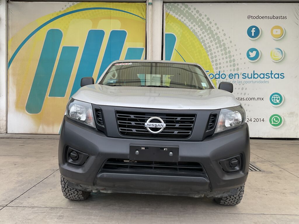 Nissan NP300 Doble Cabina 2019 4p S L4/2.5 Man A/A Paq. Seg. 2019 Nissan NP300 Doble Cabina Venta Exteriores 2