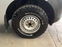 Nissan NP300 Doble Cabina 2019 4p S L4/2.5 Man A/A Paq. Seg. 2019 Nissan NP300 Doble Cabina Venta Llantas 10