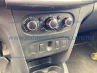 Renault Sandero 2017 5p Expression L4/1.6 Man 2017 Renault Sandero Ingreso Interiores 10