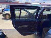 Renault Sandero 2017 5p Expression L4/1.6 Man 2017 Renault Sandero Ingreso Interiores 16