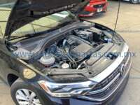 Volkswagen Jetta 2024 4p Comfortline L4/1.4/T Tiptronic IMG_0681