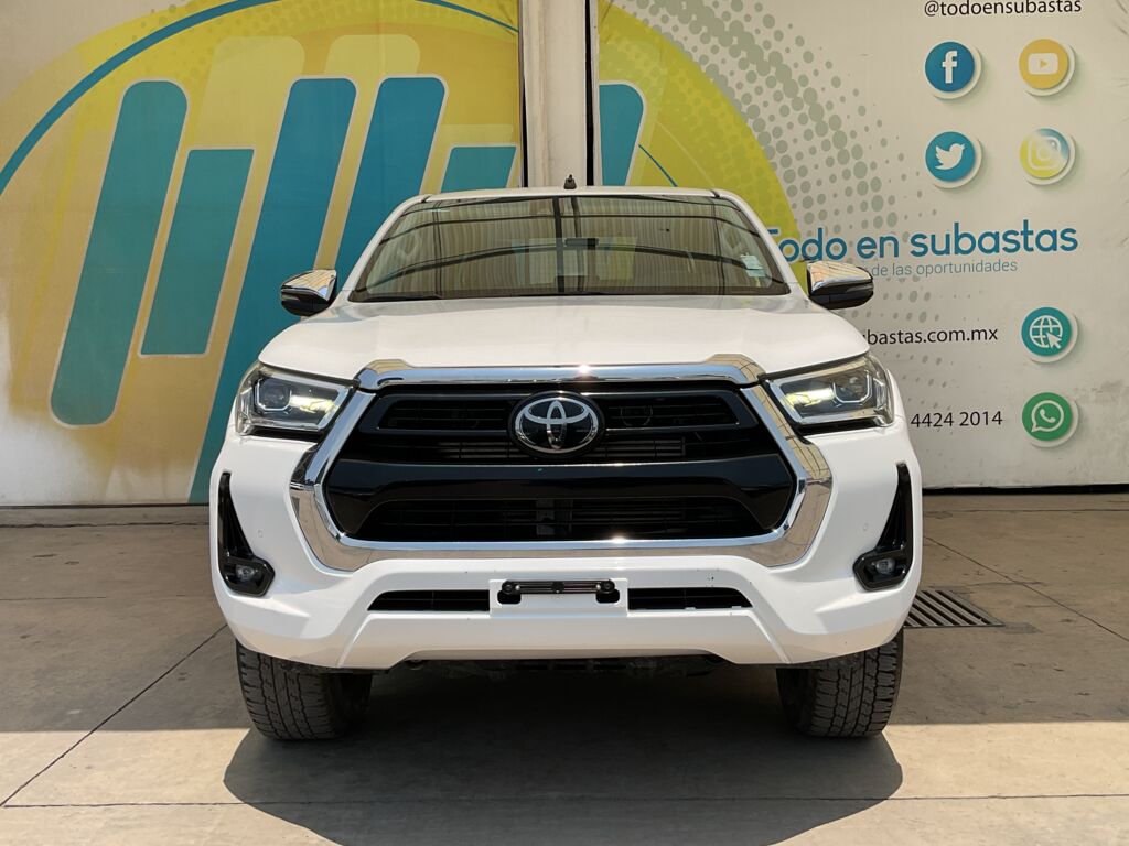Toyota Hilux 2022 4p Doble Cabina Diesel L4/2.8/T Aut 4X4  2022 Toyota Hilux Venta Exteriores 2
