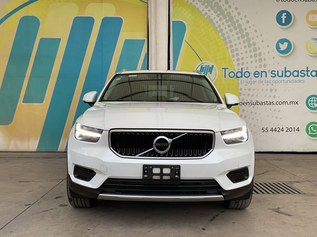Volvo XC40 2022 5p Momentum T4 L4/2.0/T Aut 2022 Volvo XC40 Venta Exteriores 2