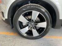 Volvo XC40 2022 5p Momentum T4 L4/2.0/T Aut 2022 Volvo XC40 Venta Llantas 1