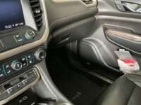 GMC Acadia 2022 5p Denali V6/3.6 Aut IMG_3448