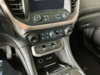 GMC Acadia 2022 5p Denali V6/3.6 Aut IMG_3443