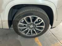 GMC Acadia 2022 5p Denali V6/3.6 Aut IMG_3463