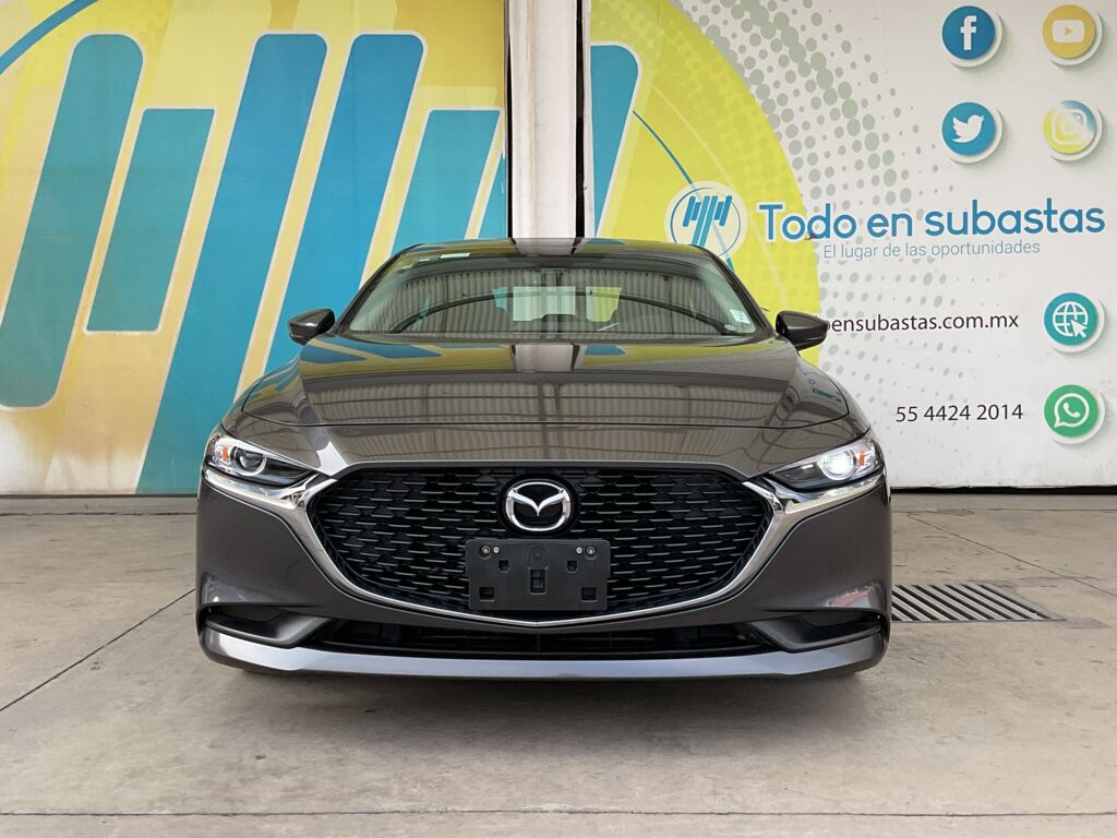 Mazda 3 2021 4p Sedán i Sport L4/2.5 Skyactive-Drive 2021 Mazda 3 Venta Exteriores 2