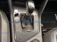 Volkswagen Tiguan 2023 5p R-Line L4/1.4/T DSG IMG_5474