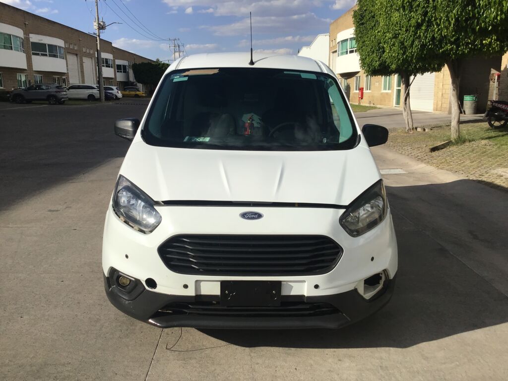 Ford Transit 2022 5p Courier Van L3/1.0 Man 2022 Ford Transit Venta Exteriores 2