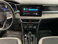 Volkswagen Taos 2025 5p Comfortline L4/1.4/T Tiptronic 2025 Volkswagen Taos Venta Interiores 4