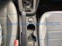 Volkswagen Nivus 2024 5p Highline L3/1.0/T Aut 2024 Volkswagen Nivus Ingreso Interiores 14