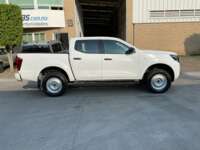 Nissan NP300 Frontier 2022 4p XE L4/2.5 Man 2022 Nissan NP300 Frontier Venta Exteriores 4