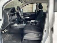 Nissan NP300 Frontier 2022 4p XE L4/2.5 Man 2022 Nissan NP300 Frontier Venta Interiores 16