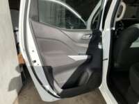 Nissan NP300 Frontier 2022 4p XE L4/2.5 Man 2022 Nissan NP300 Frontier Venta Interiores 17