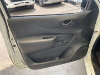 Nissan NP300 Pick Up 2020 2p L4/2.5 Man A/A 2020 Nissan NP300 Pick Up Venta Interiores 14