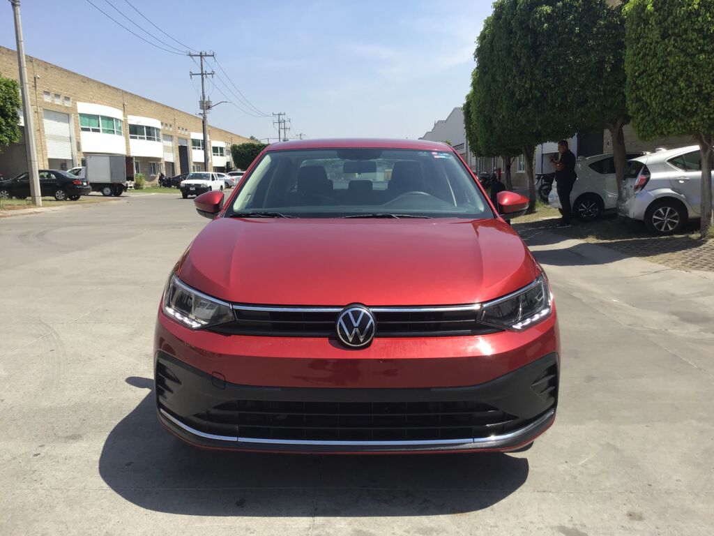 Volkswagen Virtus 2023 4p Trendline L4/1.6 Tiptronic 2023 Volkswagen Virtus Venta Exteriores 2