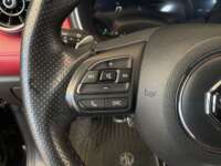 MG HS 2023 5p Throphy L4/2.0/T DCT 2023 MG HS Venta Interiores 5