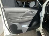 Mitsubishi L200 2022 4p GLX Doble Cabina L4/2.4/T Diesel Man 4X4 2022 Mitsubishi L200 Venta Interiores 13