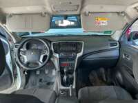 Mitsubishi L200 2022 4p GLX Doble Cabina L4/2.4/T Diesel Man 4X4 2022 Mitsubishi L200 Venta Interiores 17