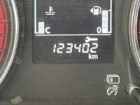 Mitsubishi L200 2022 4p GLX Doble Cabina L4/2.4/T Diesel Man 4X4 2022 Mitsubishi L200 Venta Interiores 3