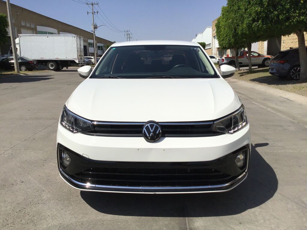 Volkswagen Virtus 2024 4p Comfortline L4/1.6 Aut 2024 Volkswagen Virtus Venta Exteriores 2
