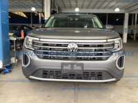 Volkswagen Teramont 2024 5p Trendline L4/2.0/T Tiptronic IMG_7153