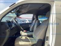 Nissan Urvan 2021 4p Amplia L4/2.5 Man Ventanas P/Seg 2021 Nissan Urvan Ingreso Interiores 1