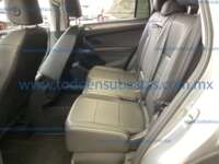 Volkswagen Tiguan 2023 5p Comfortline L4/1.4/T DSG 2023 Volkswagen Tiguan Ingreso Interiores 18